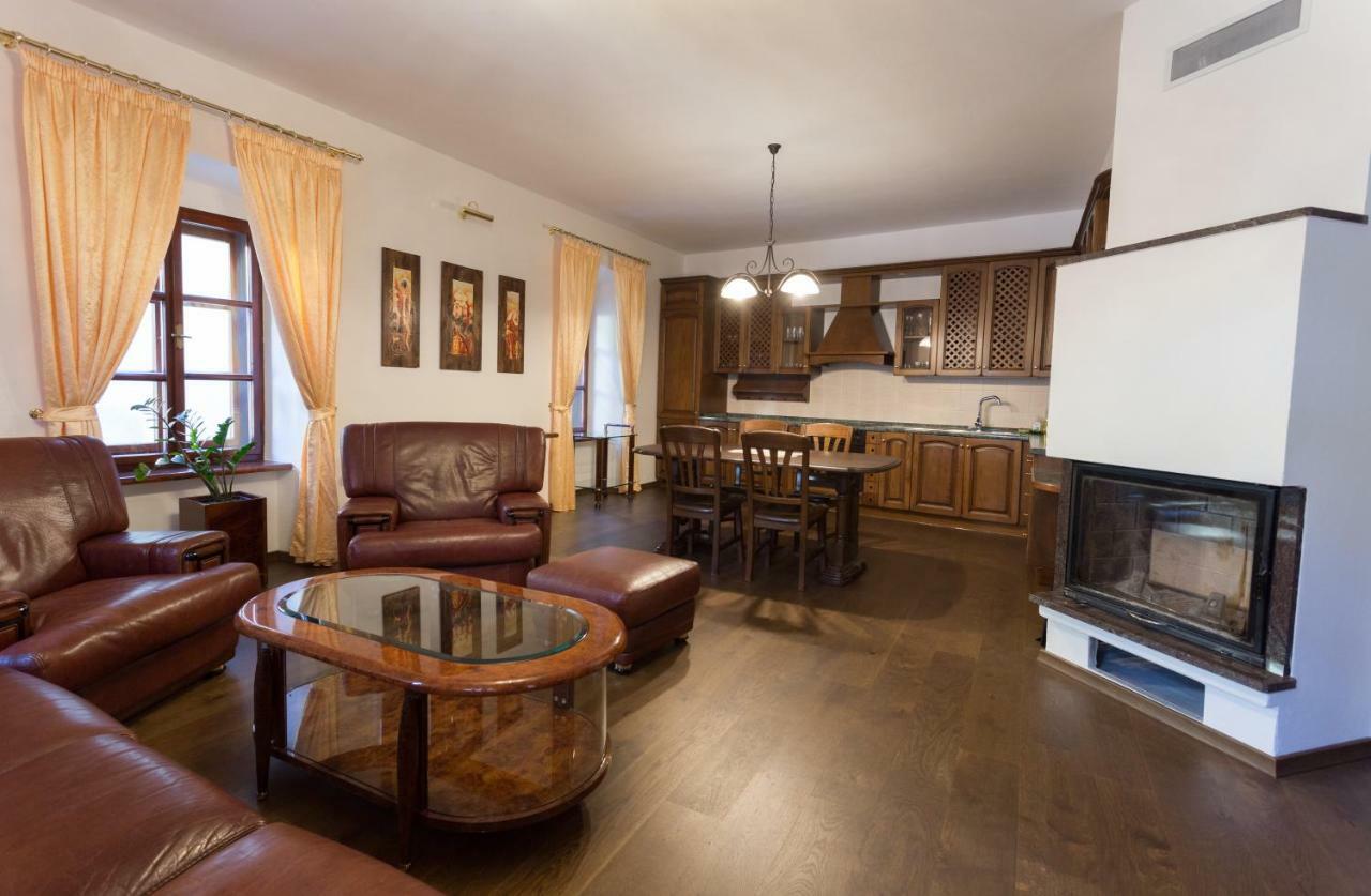 Apartman Pri Lyceu Banska Stiavnica Bagian luar foto