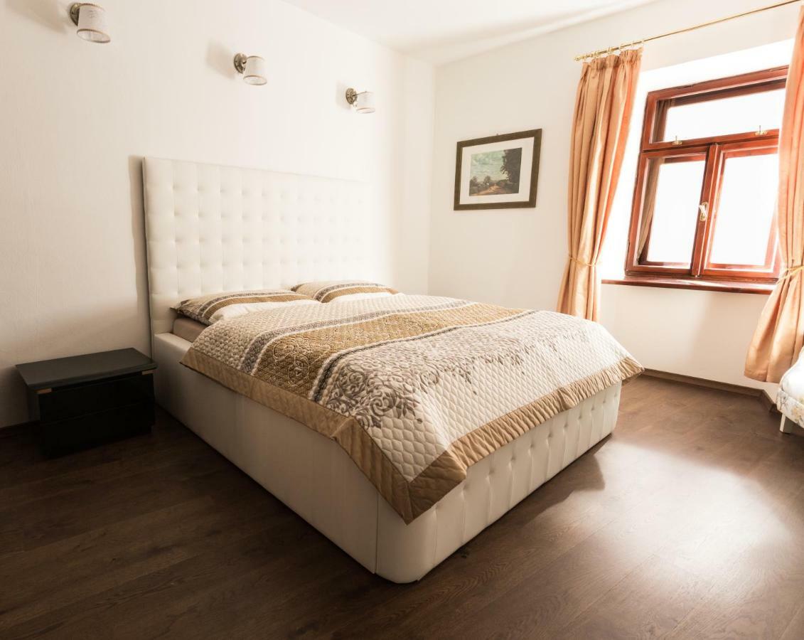 Apartman Pri Lyceu Banska Stiavnica Bagian luar foto
